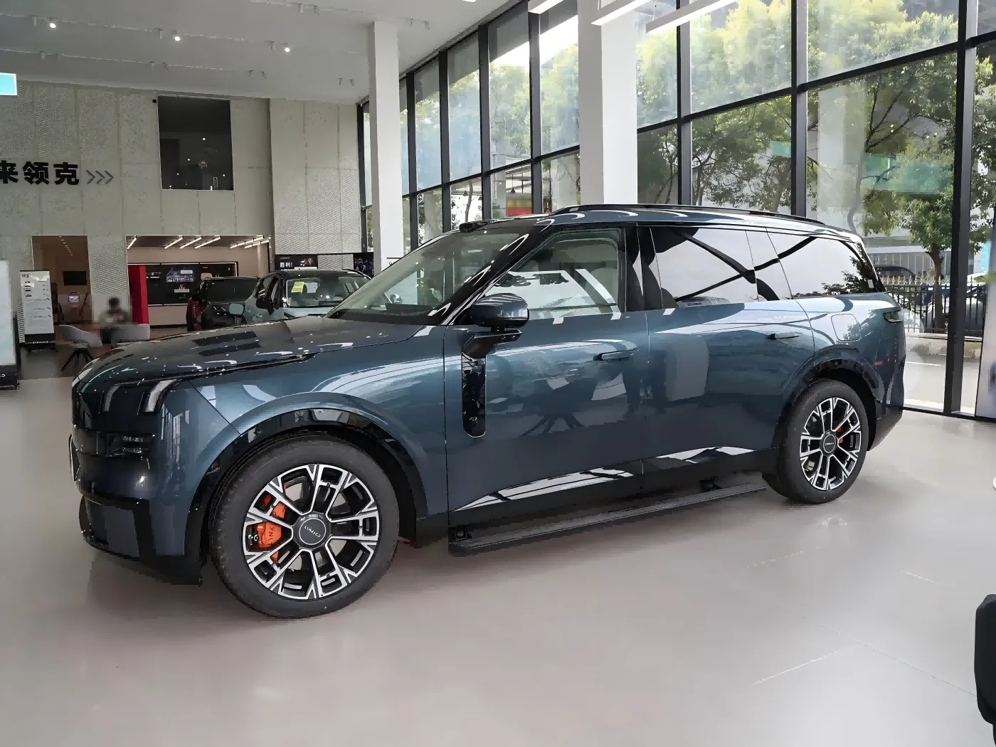Lynk & Co 900 akan mulai pra-penjualan pada 25 Maret dan secara resmi diluncurkan pada akhir April!