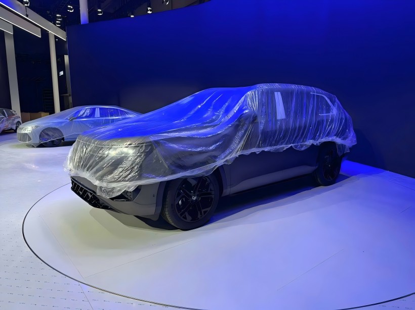 Eksplorasi Tempat di 2025 Shanghai Auto Show: Dugaan kendaraan Tuned Teramont Pro terpapar, dilengkapi dengan Kit Olahraga Asap