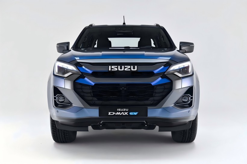 Isuzu merilis gambar resmi truk pickup semua-listrik D-Max EV dengan powertrain all-wheel-drive dual-motor